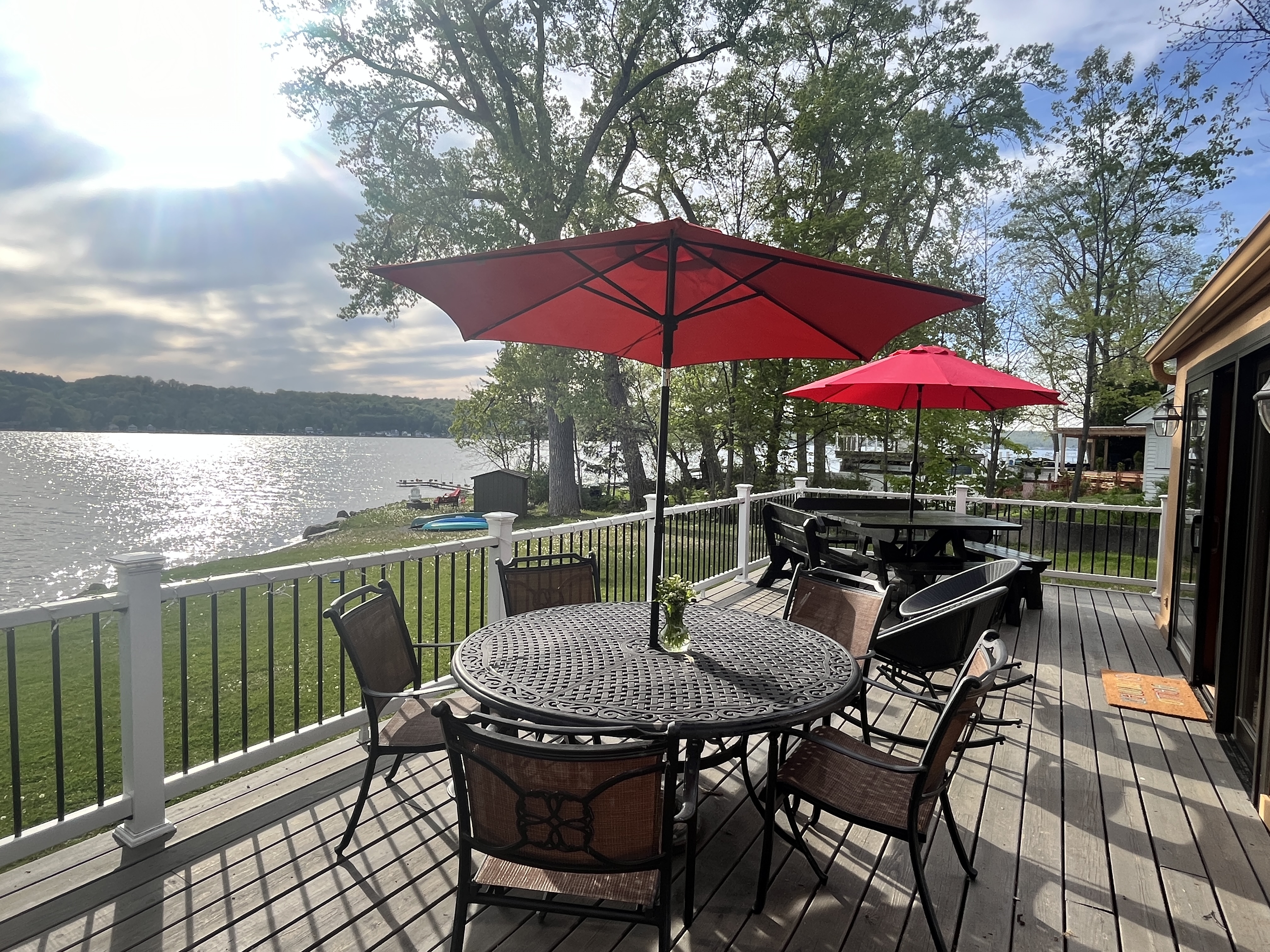 Conesus-Waterfront- Huge Flat Yard-1st Flr Master- Kayaks-Hiking — Conesus, NY — vacation rental