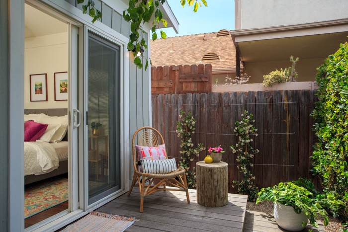 2bed/2bath private deck off the 2nd bedroom