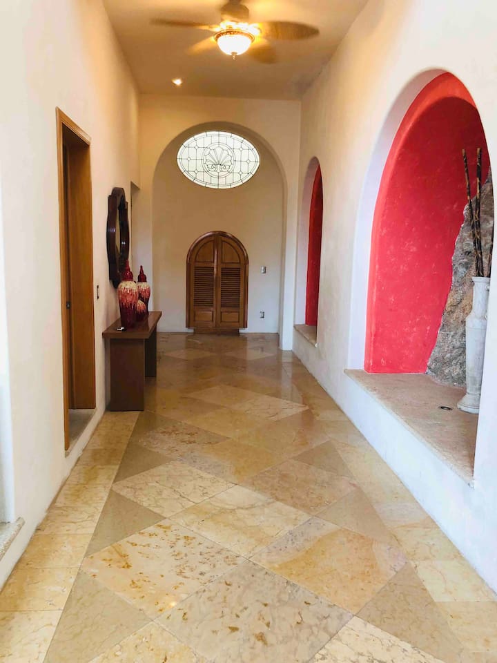 Entrance hall way