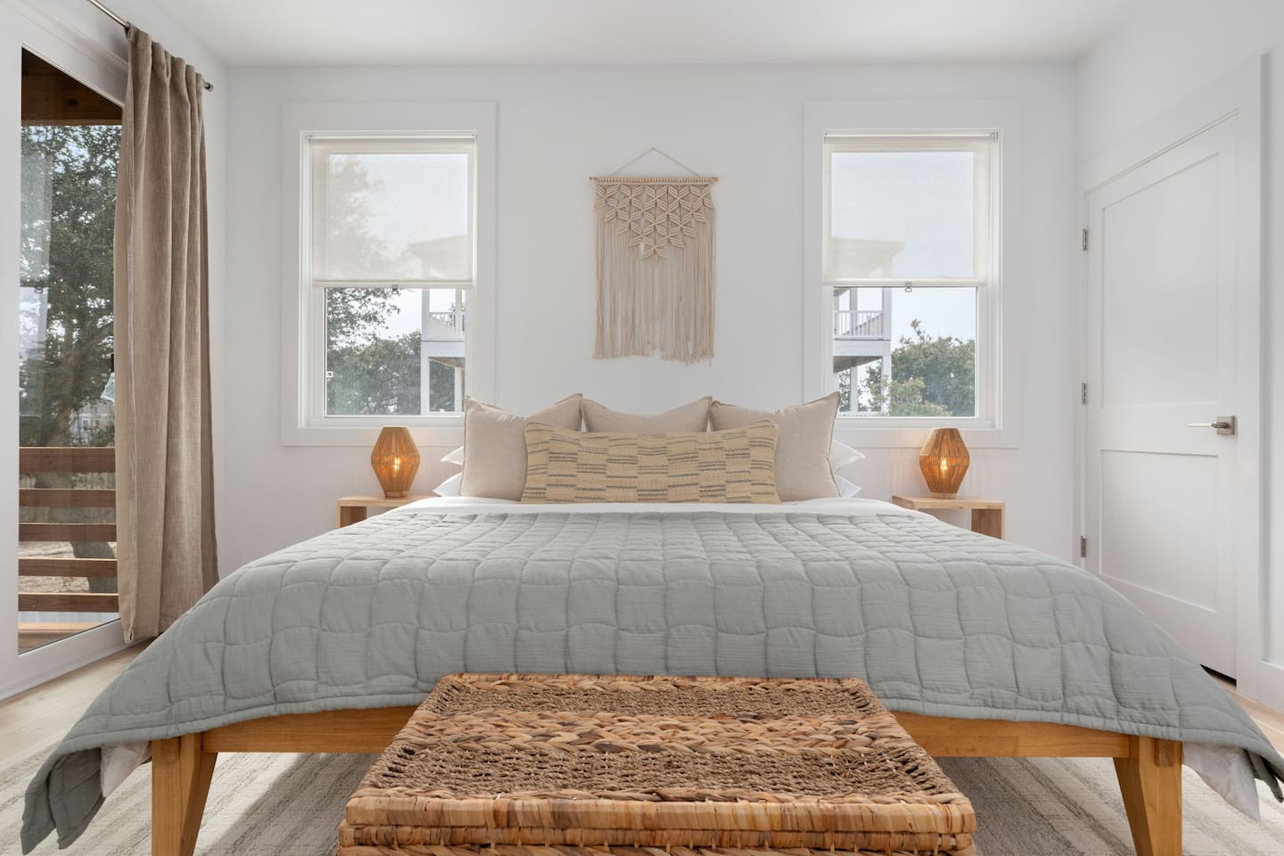 King Bed w/ Ensuite!