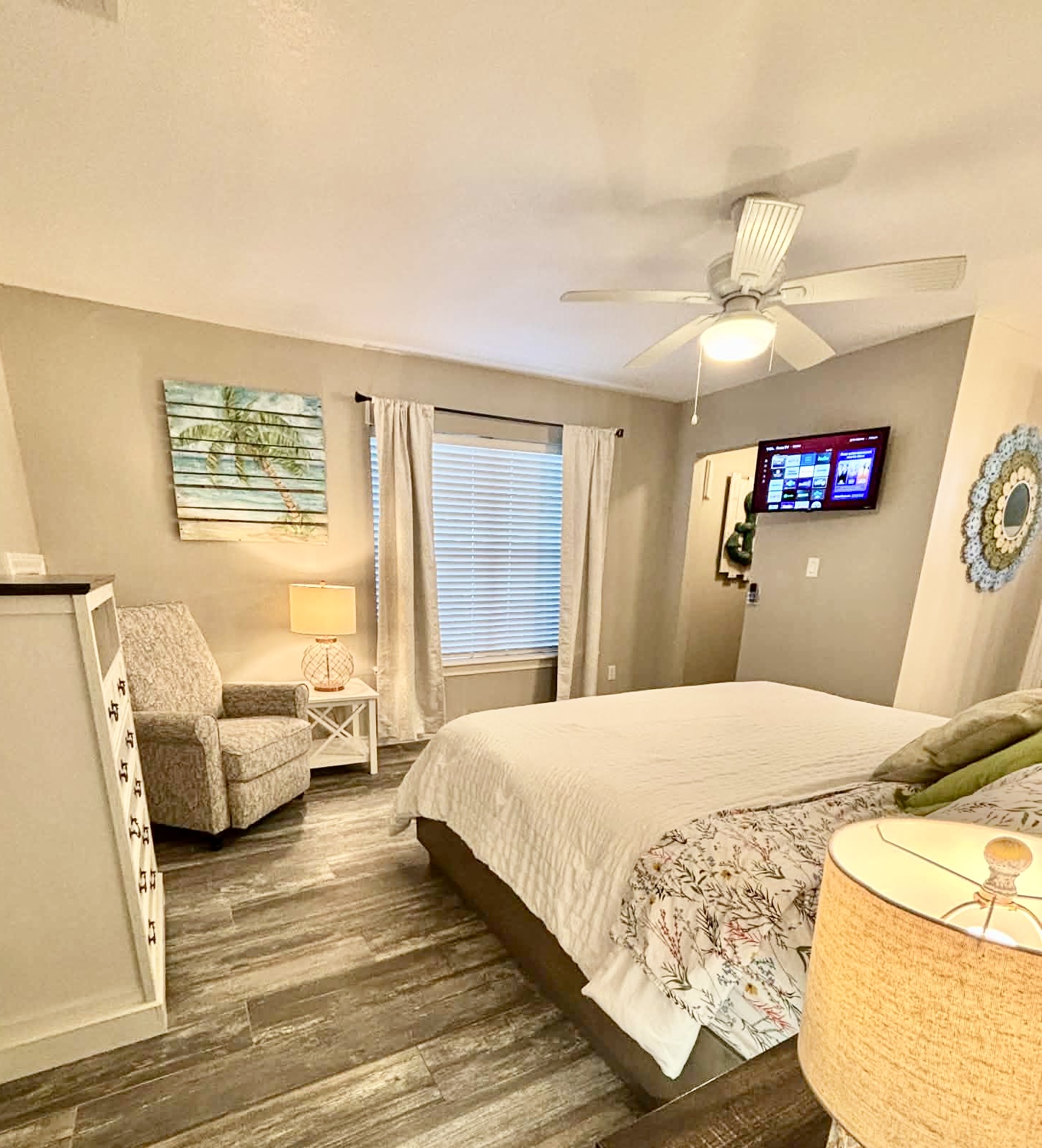 First Floor green room