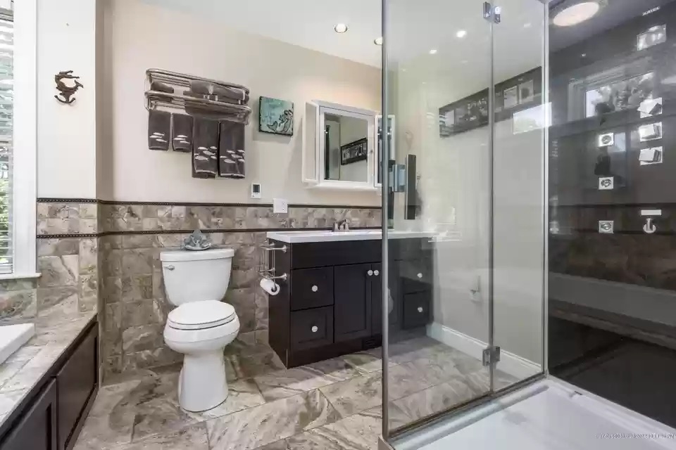 Walk in shower