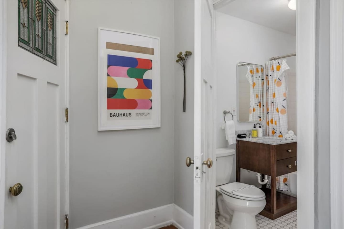 The apartment is both spacious and cozy. It is extremely clean and well maintained. - Eve, 5 Star Review