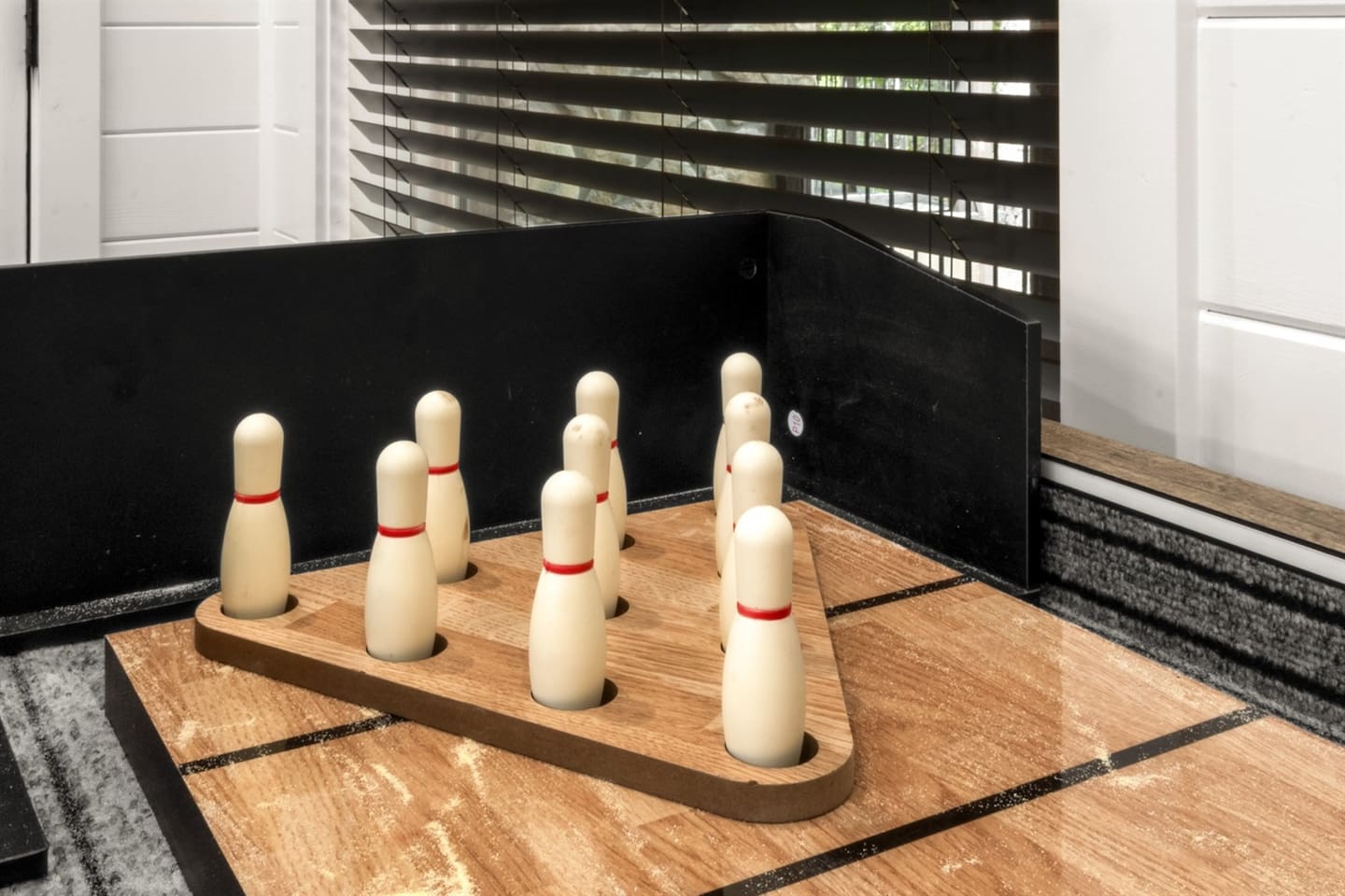 Enjoy some classic fun with this charming mini bowling set—perfect for friendly games and cozy indoor moments.