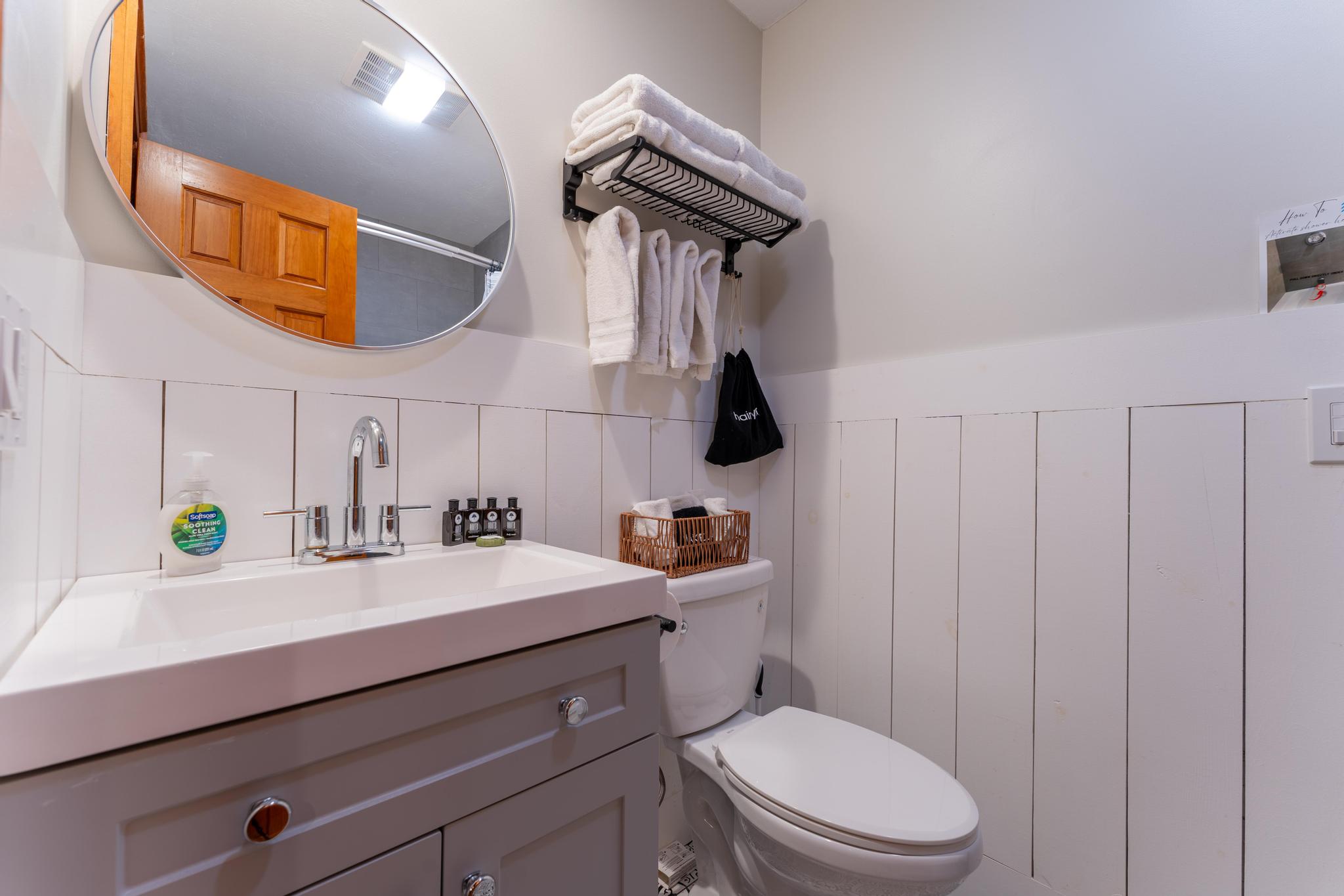 Full bathroom with tub/shower combo