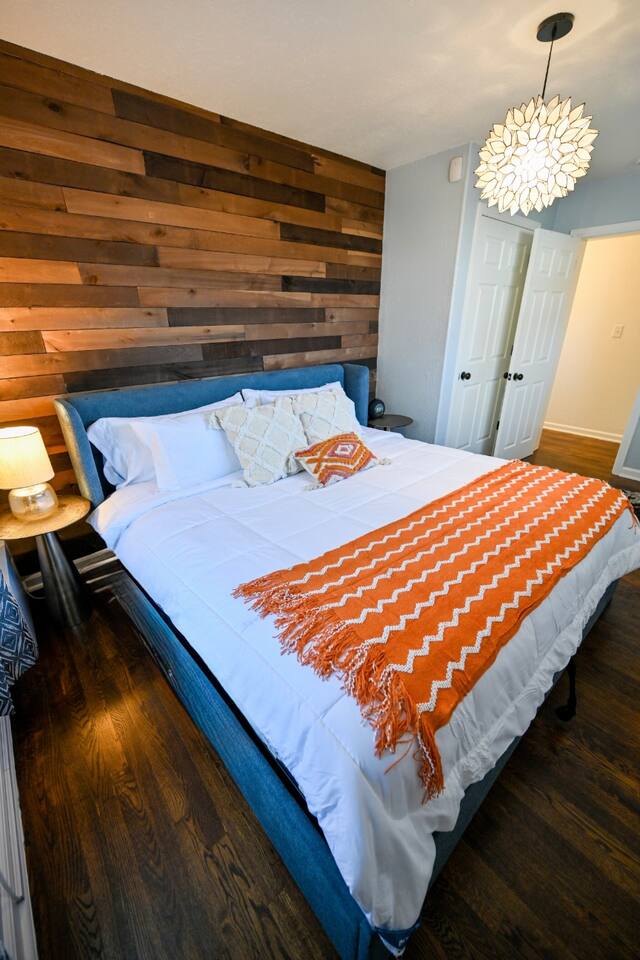 The king bedroom features an ultra-comfy, organic cotton king size mattress.