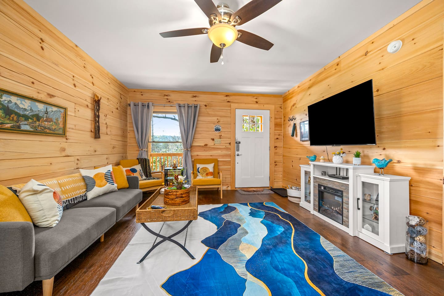 Entering the cabin, fully stocked with everything you need!