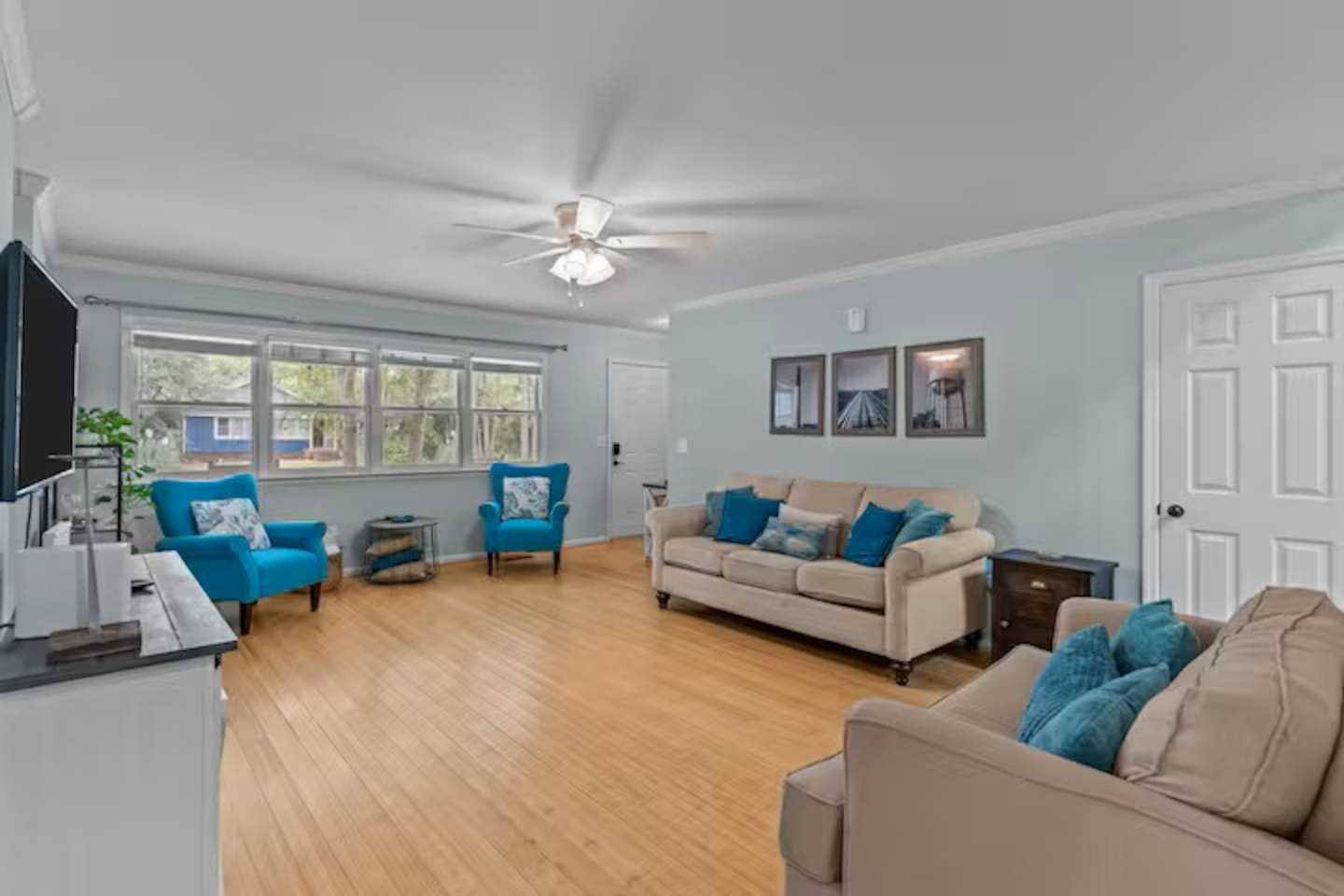 Pet Friendly, Close to Everything, Walk to the Beach