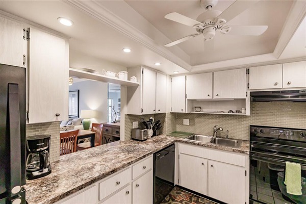 Full Kitchen