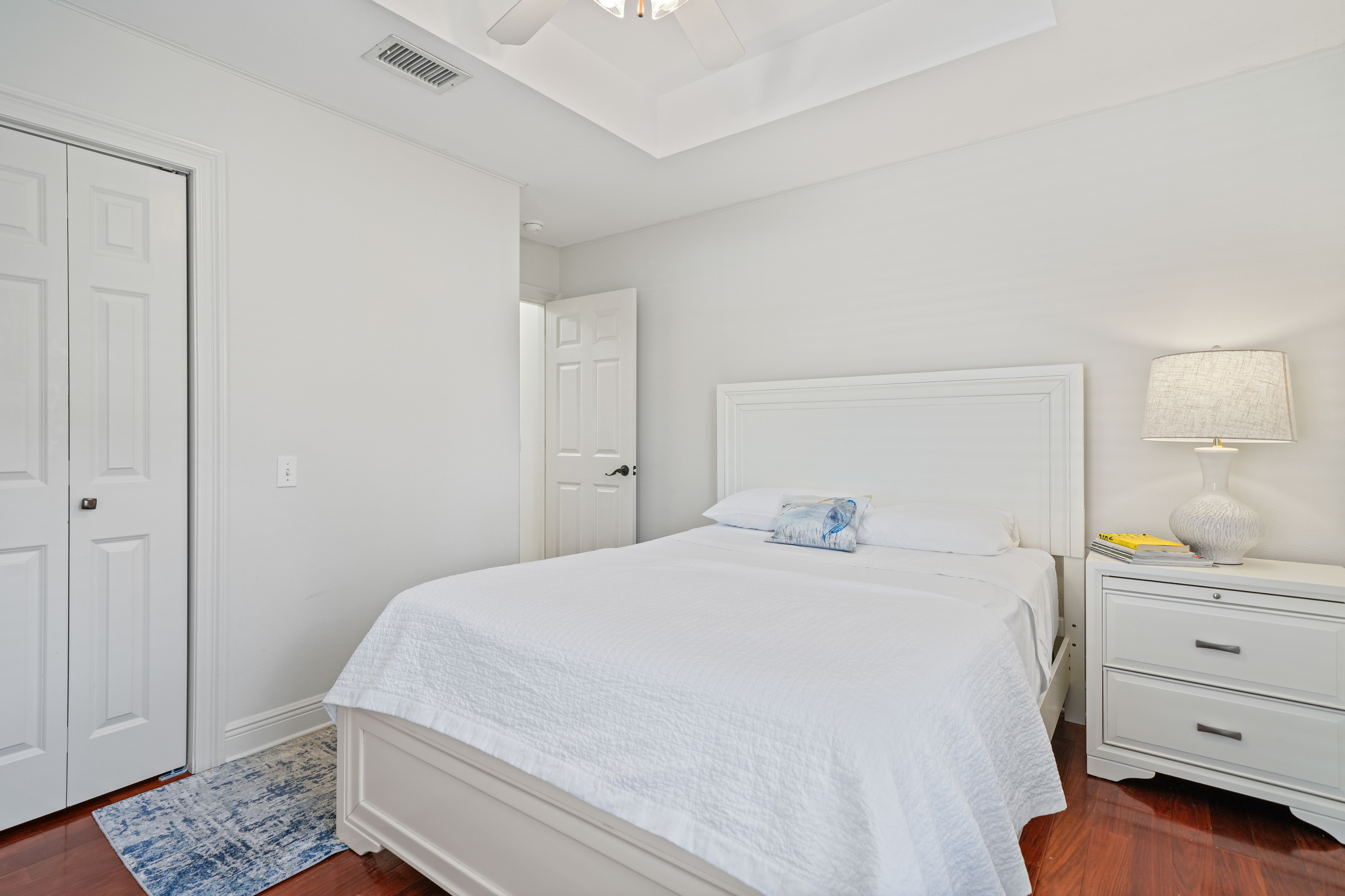 Bedroom 3 with private entry to pool