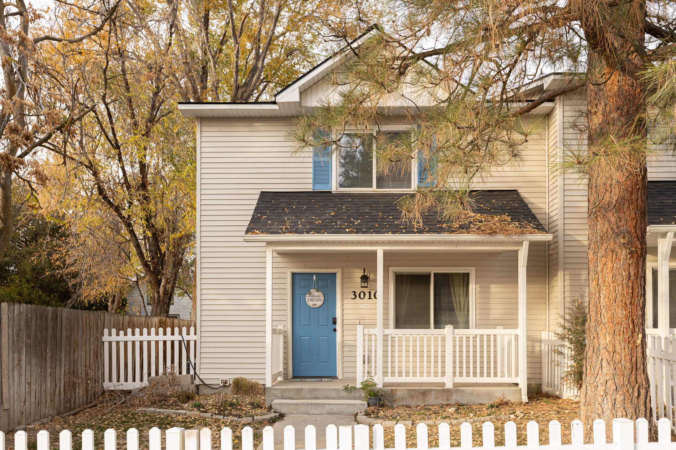 3010 Regan – Private Entrance
Private front door entrance welcoming you to your stay.