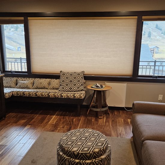 Livingroom area.