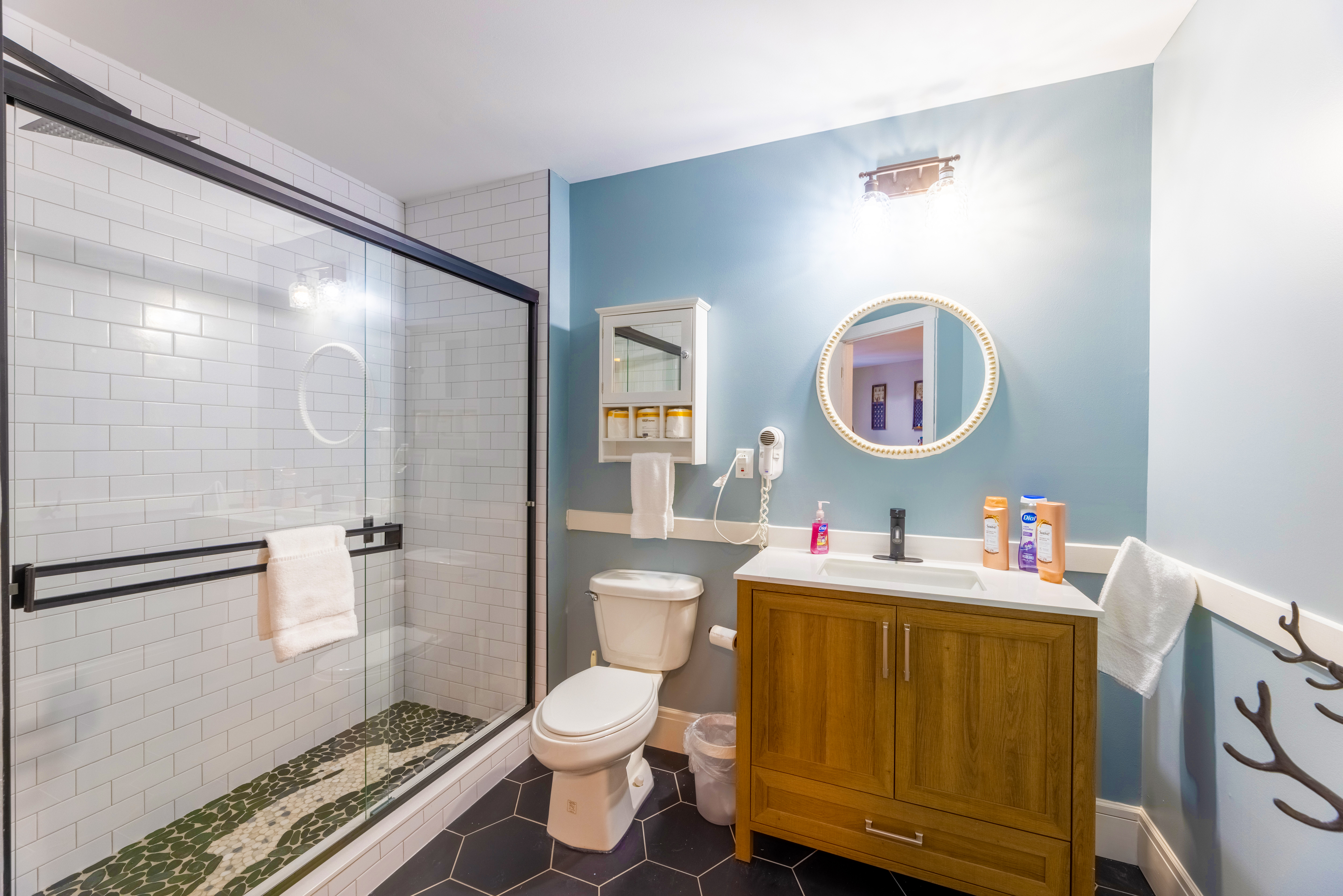 Allegheny Springs · Units 326-330 — Full Bath