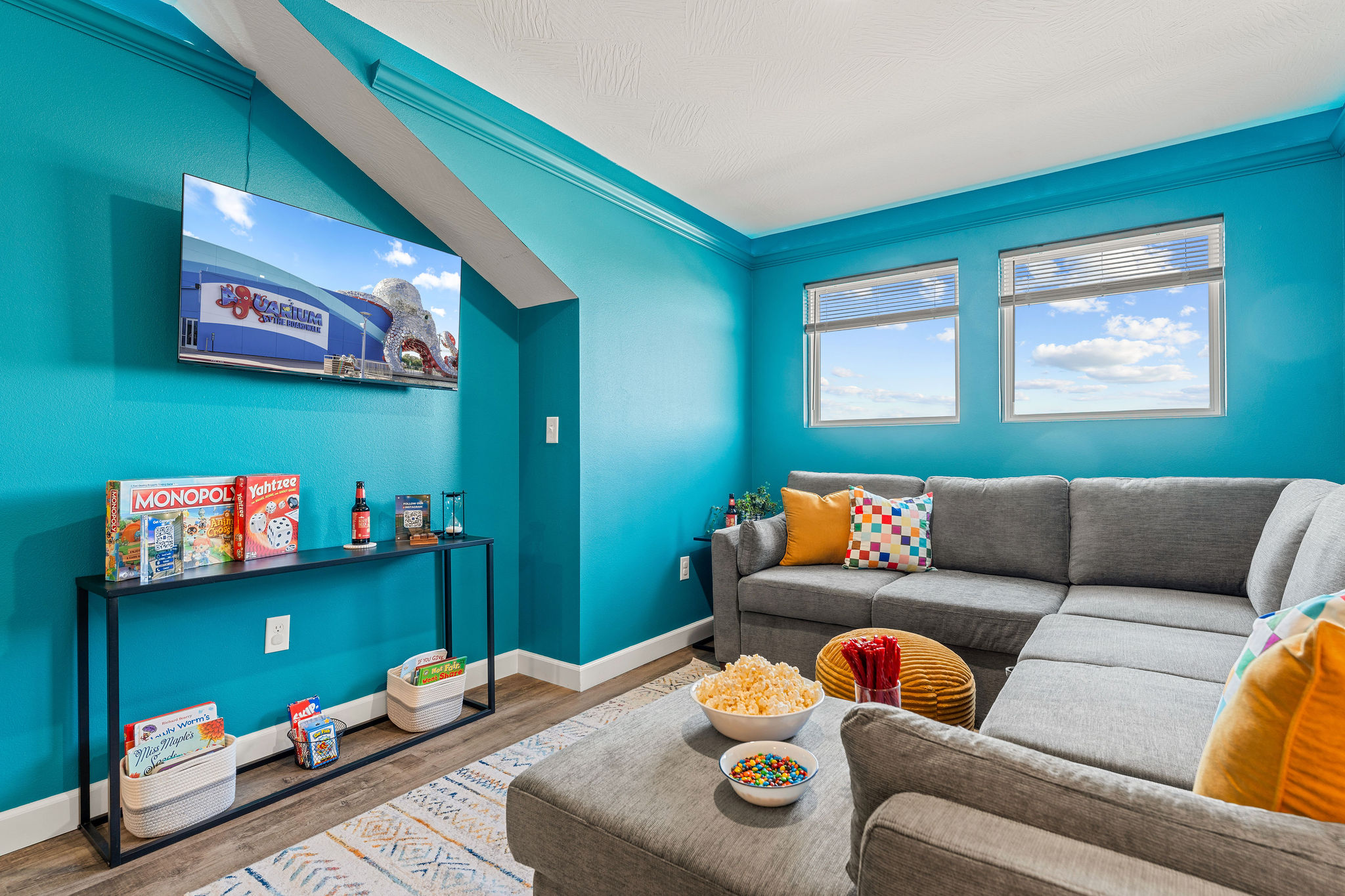 The greatest vacation memories are forged through times of playing and laughter with our families. Ozark Overlook is designed for families to create lifelong memories during their stay!