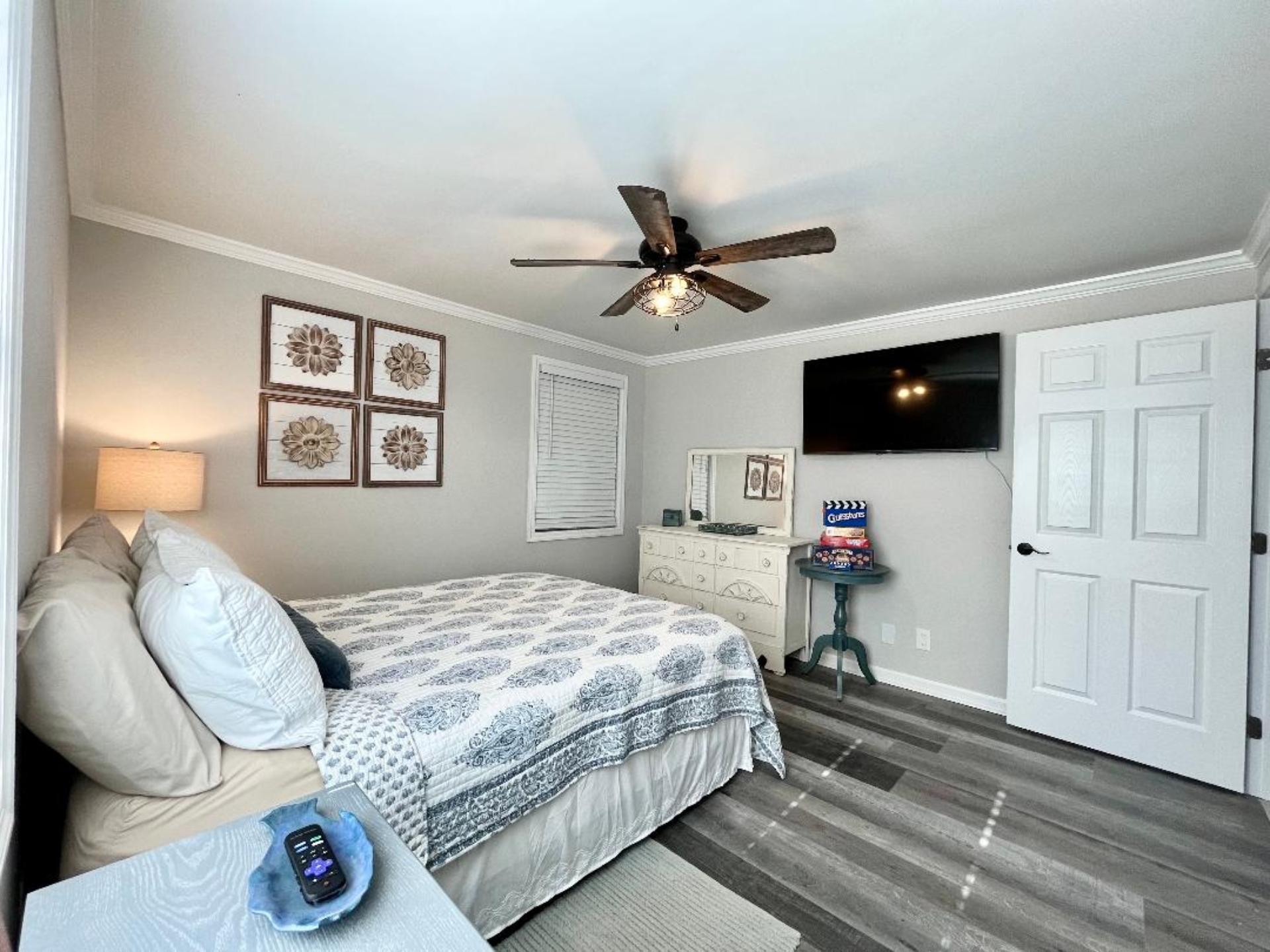 Bedroom #1 with a queen bed