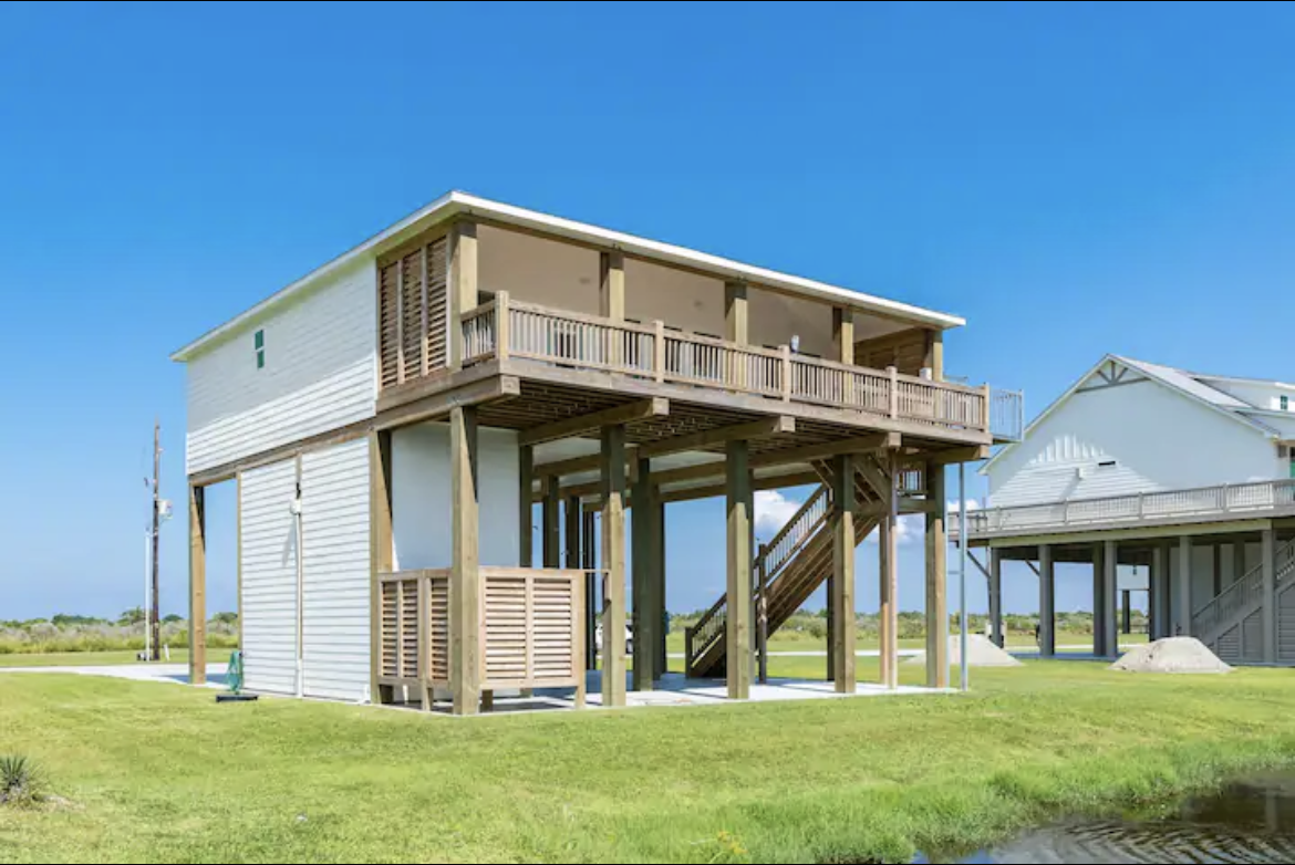 24800de2abbf4e25ba3adb0ef09d0e6b | Beachhouse | Texas | TX | Vacation Homes | Galveston | Crystal Beach | Kokomo | Breezy Days | Beachfront Elegance | Sunrise Serenity | Southern Sands Property Management, LLC