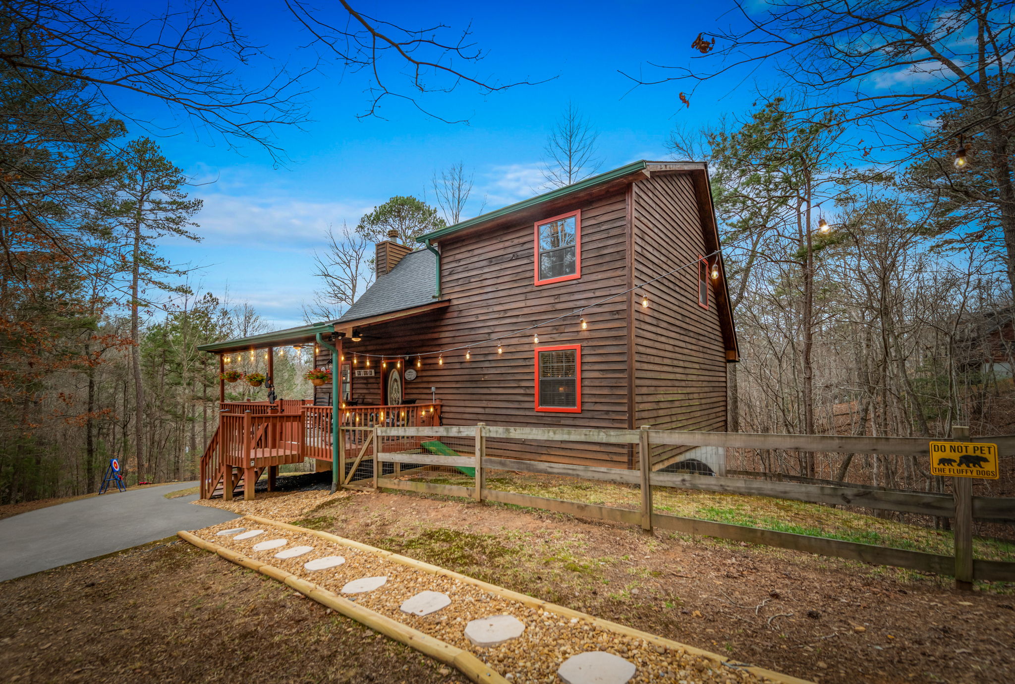 Furry friends welcome! 🐾 Our property features a secure dog fence run so your pets can play safely.