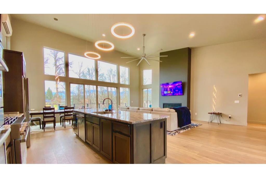 grants pass vacation home