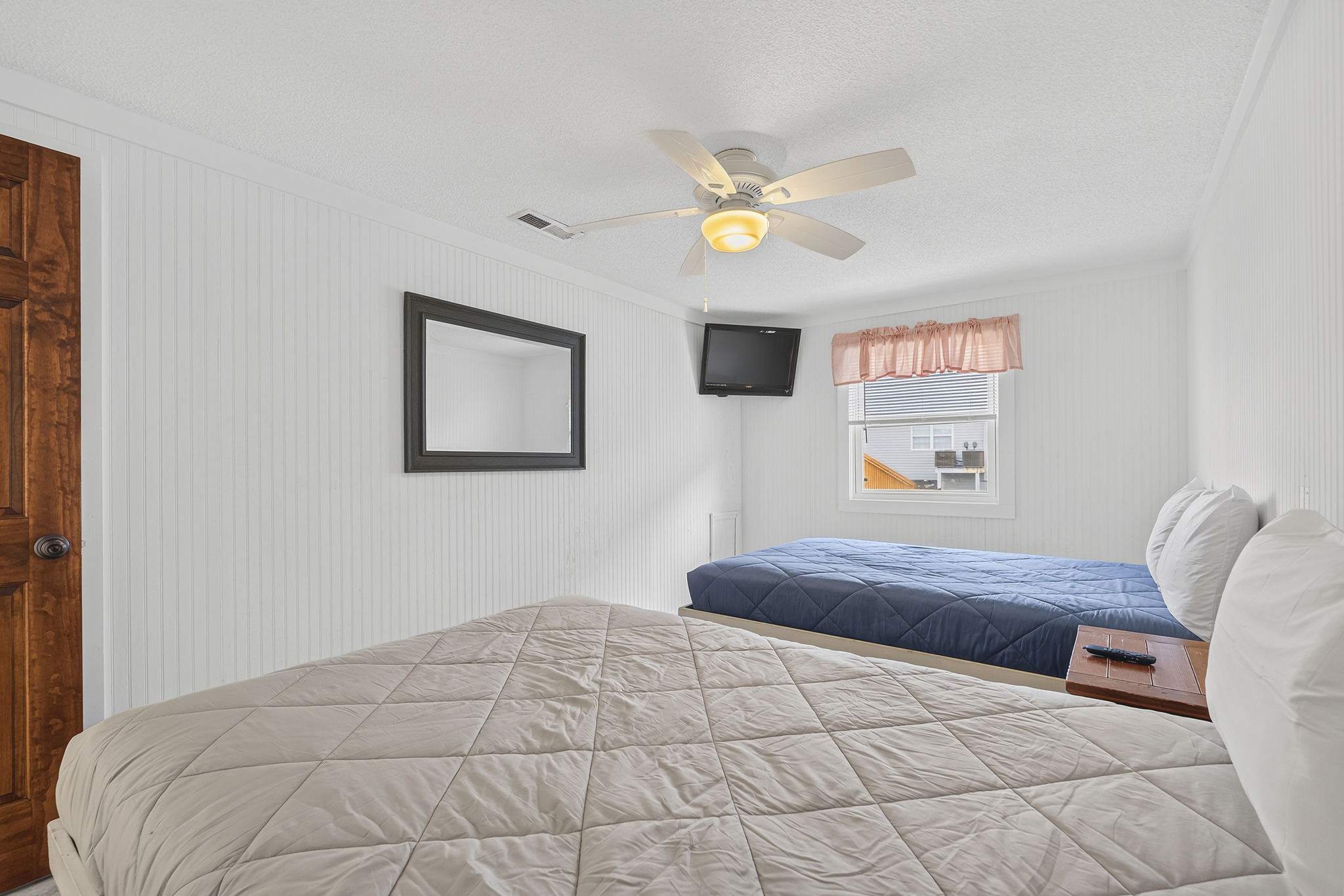 Guest Bedroom with two Queen beds