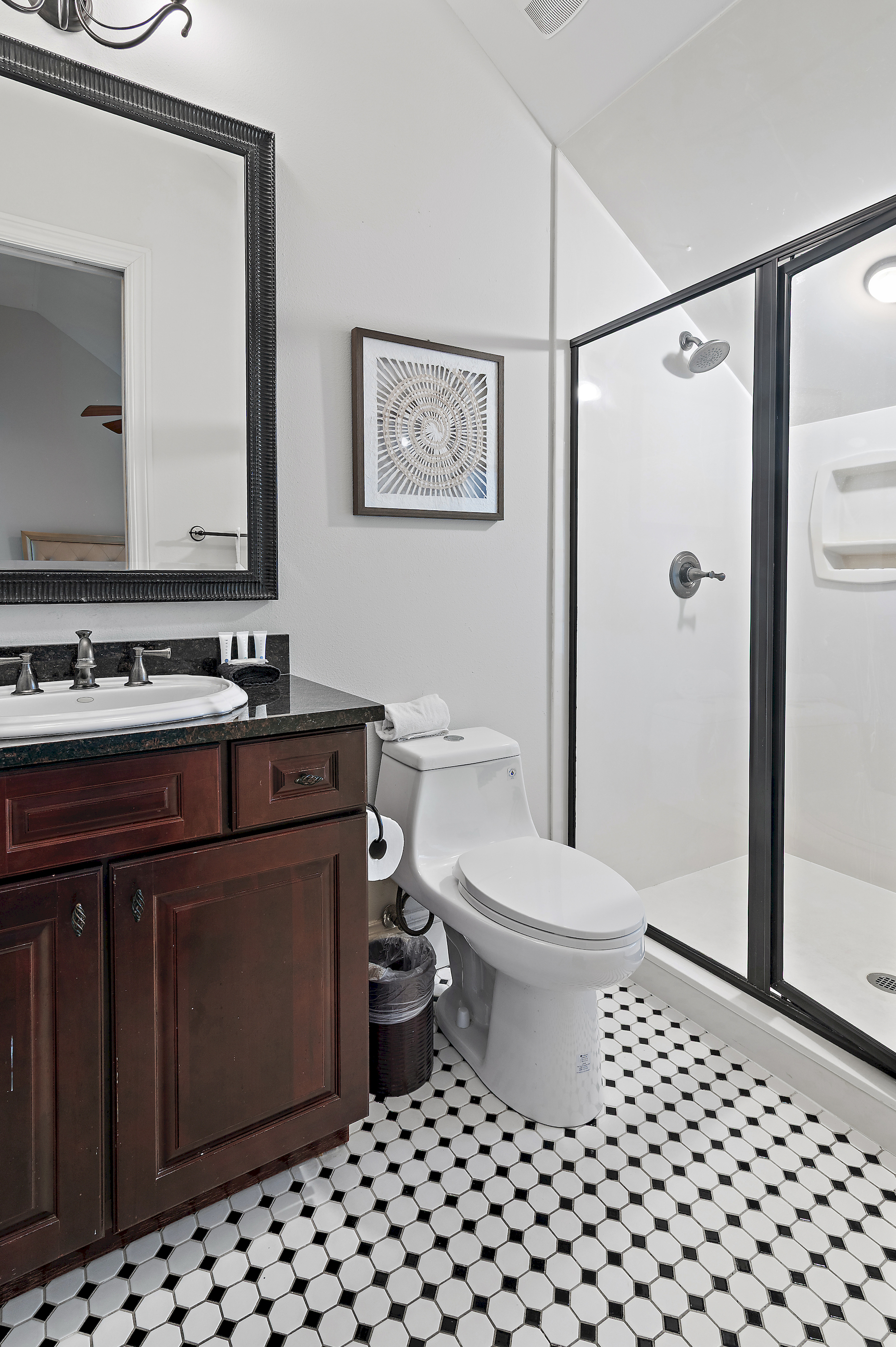Ensuite Bath 2