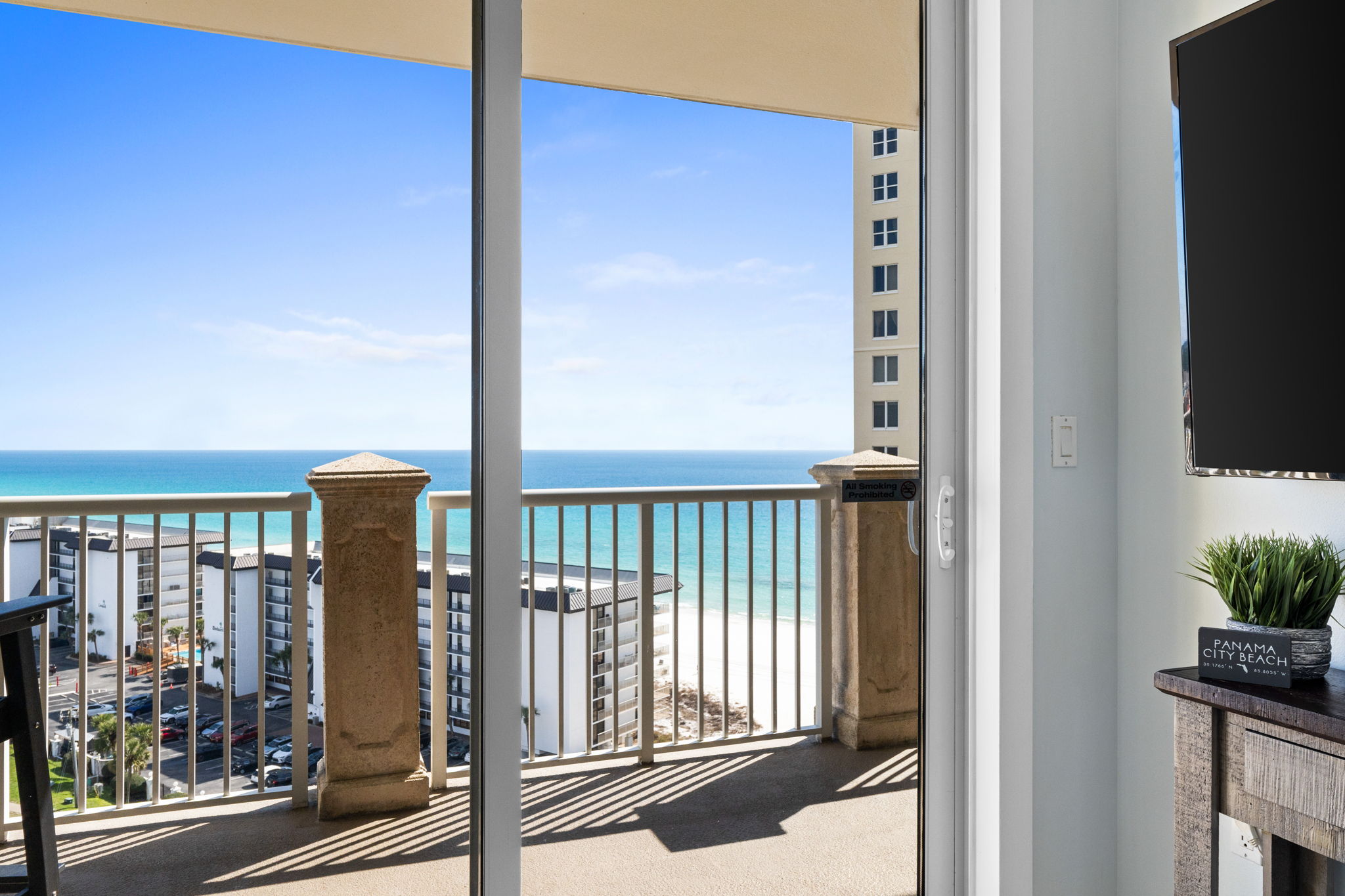 Balcony with Outdoor Seating