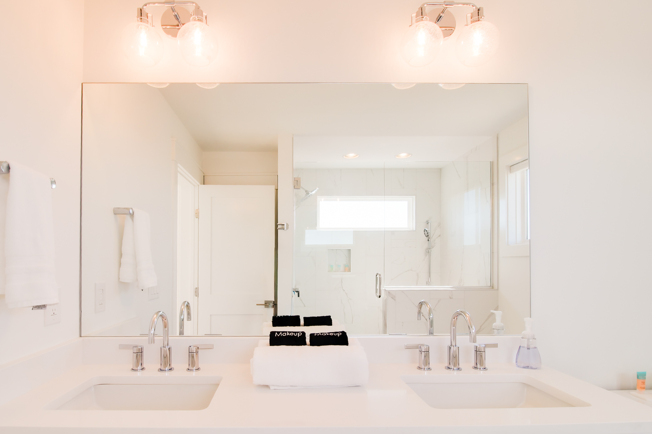 Bathroom 1 - Master Ensuite