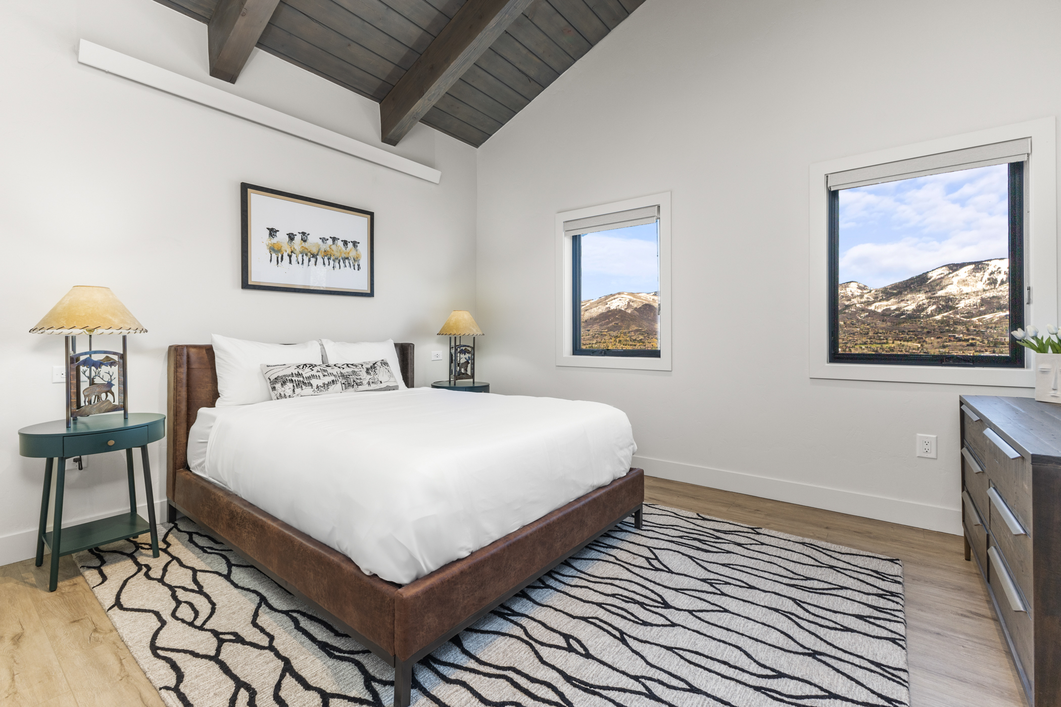 Bedroom 2 | Queensize Bed