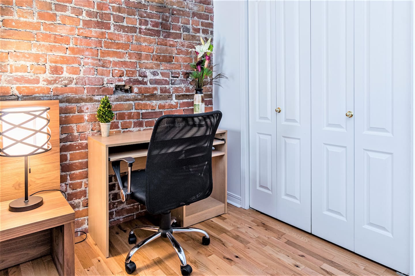 Espace de bureau pour les travailleurs.