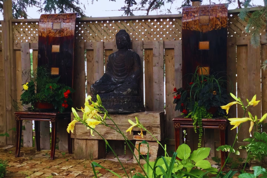 Buddah in the backyard of the Peterborough ZEN Retreat. 