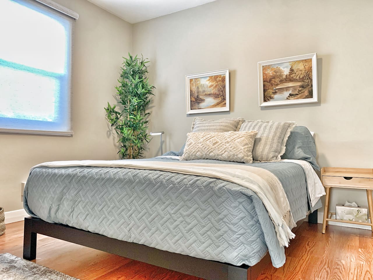 Secondary Bedroom with Queen Bed, Natural Light & Calm Décor