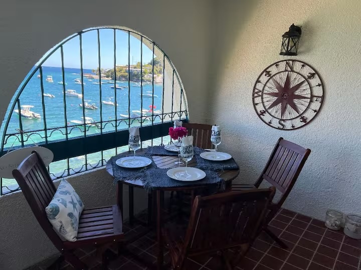 Enjoy meals with breathtaking ocean views and cooling trade winds.