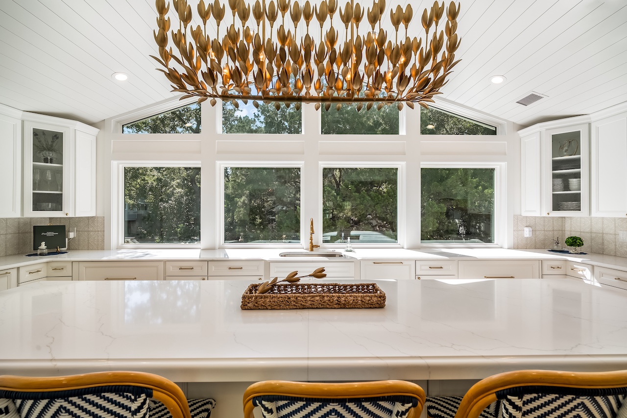 Kitchen Island| 19 Sand Crab | IOP Escapes