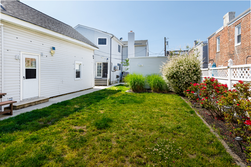Family and friends can all spend time together in the spacious yard, fully fenced in to keep your furry friends safe!