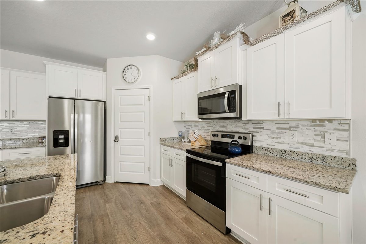 Fully stocked kitchen for dining needs