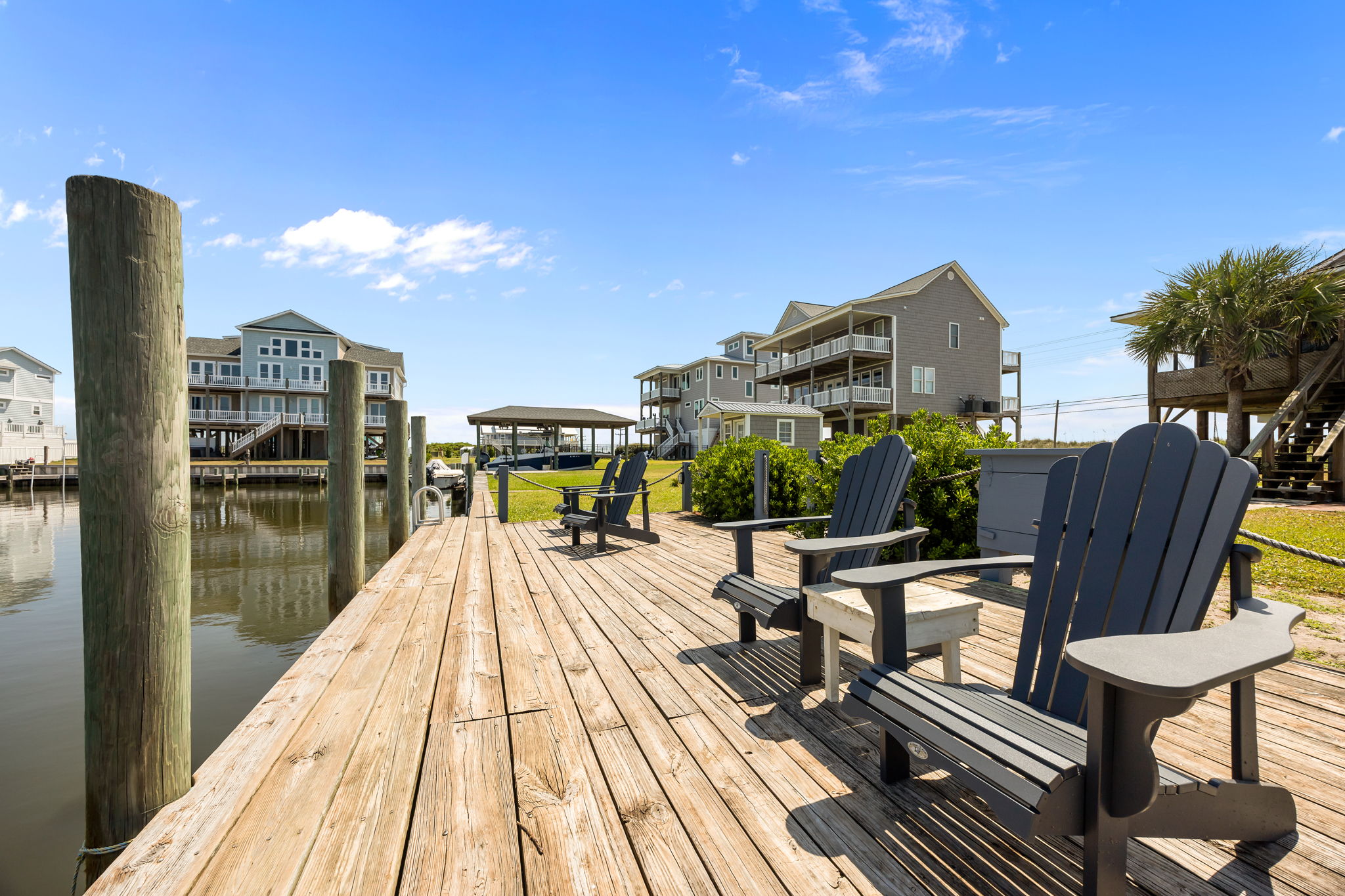 Private dock perfect for fishing, kayaking, or boat watching