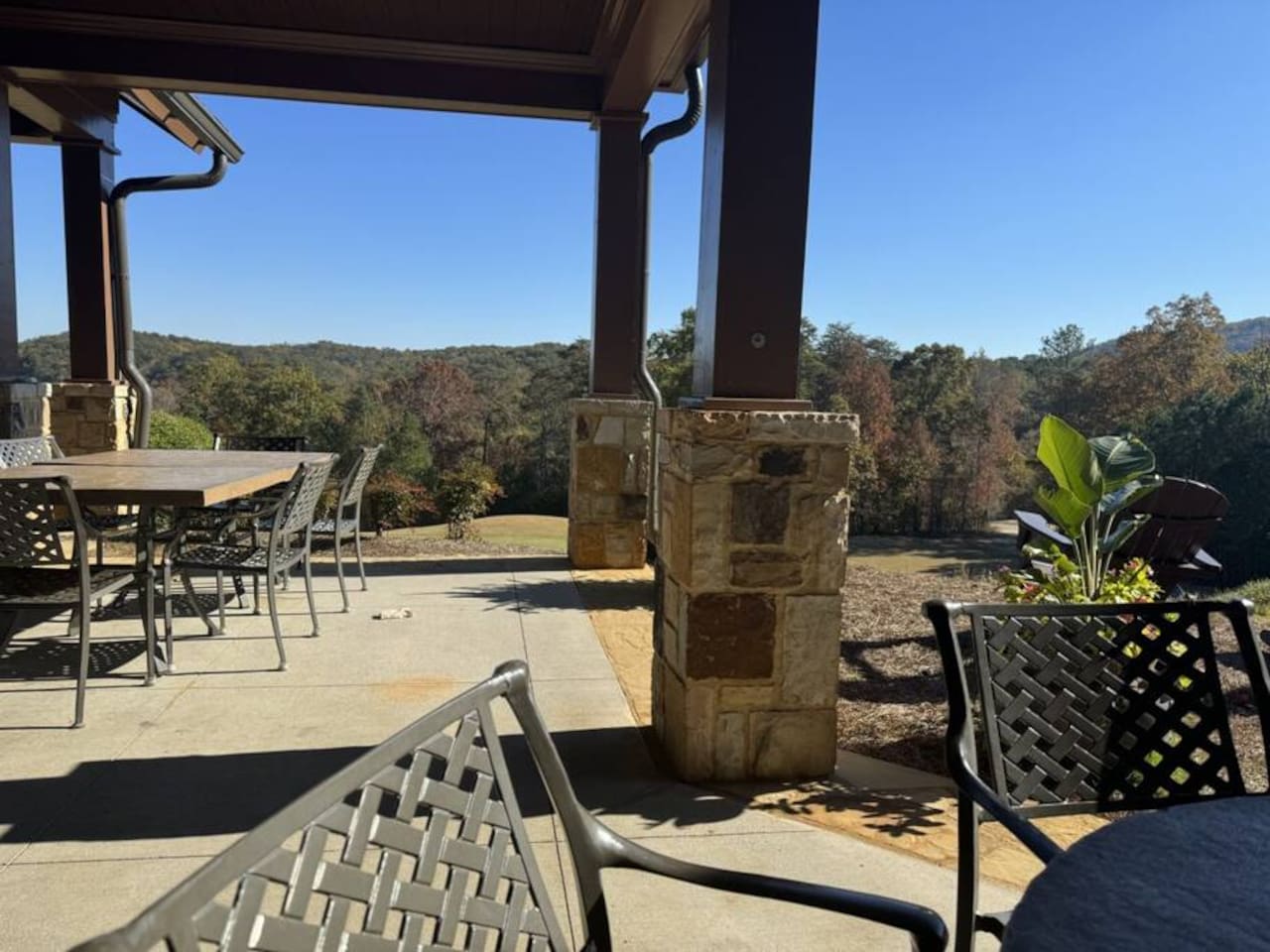 Community Clubhouse Outdoor Dining