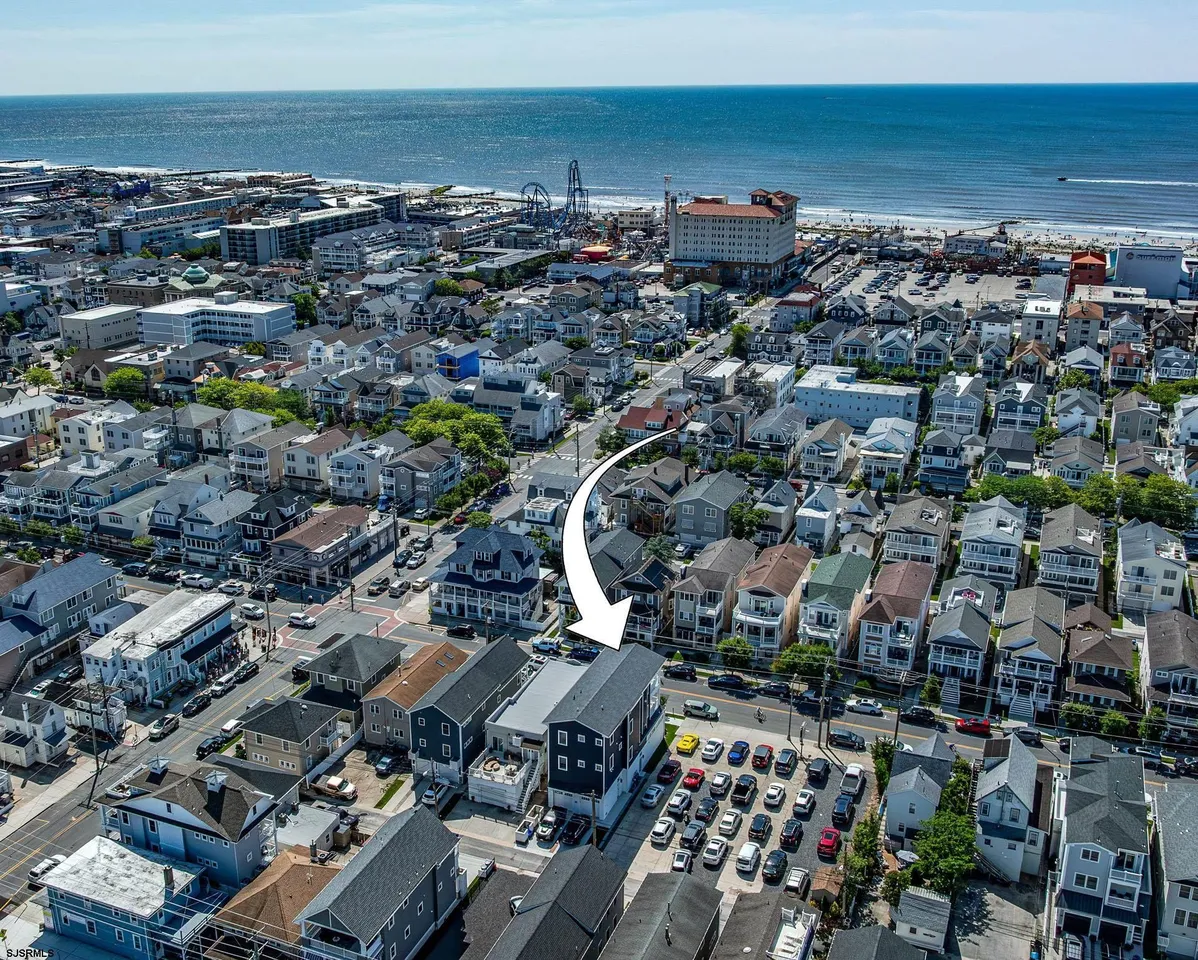 Proximity of the property to the beach