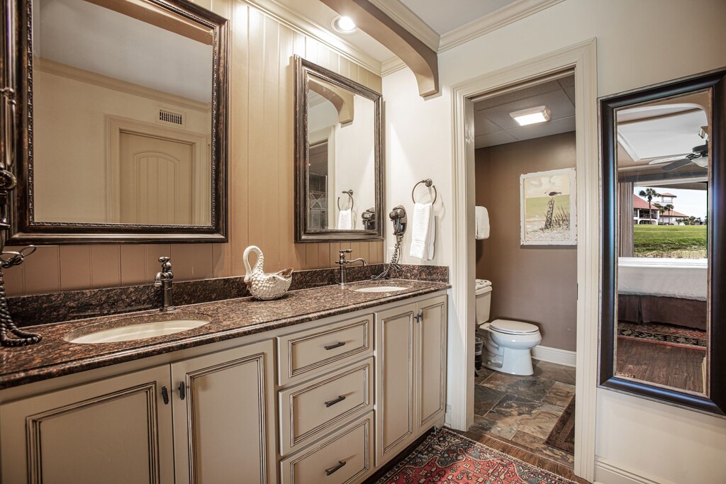 Master vanity