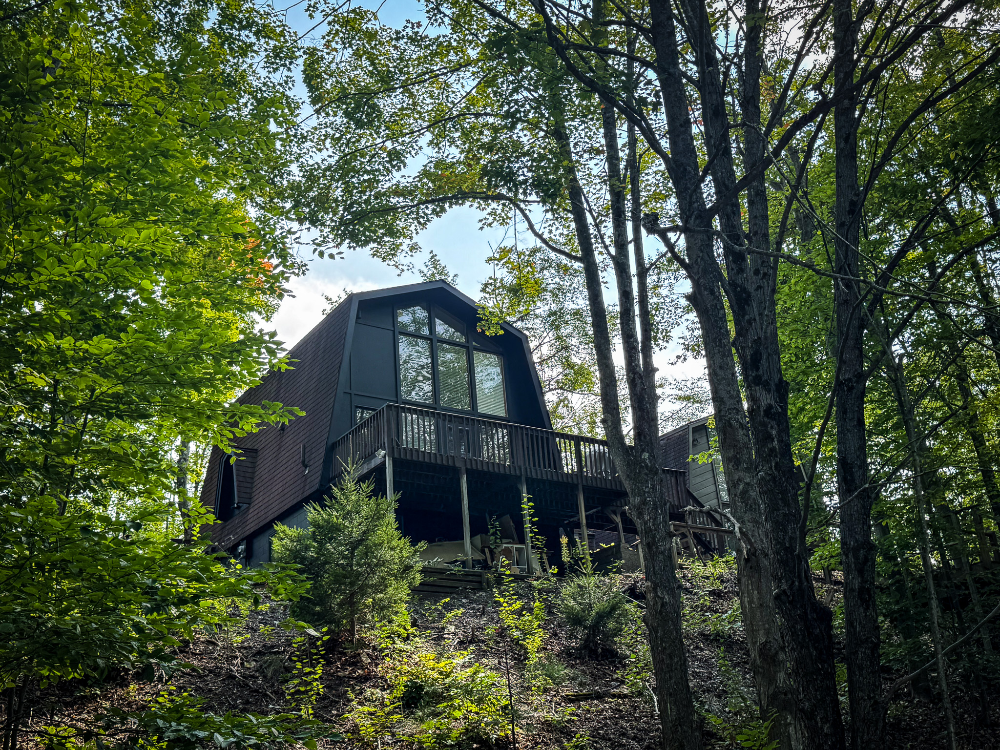 Treetop Chalet at the top of Harbor Bluffs Association