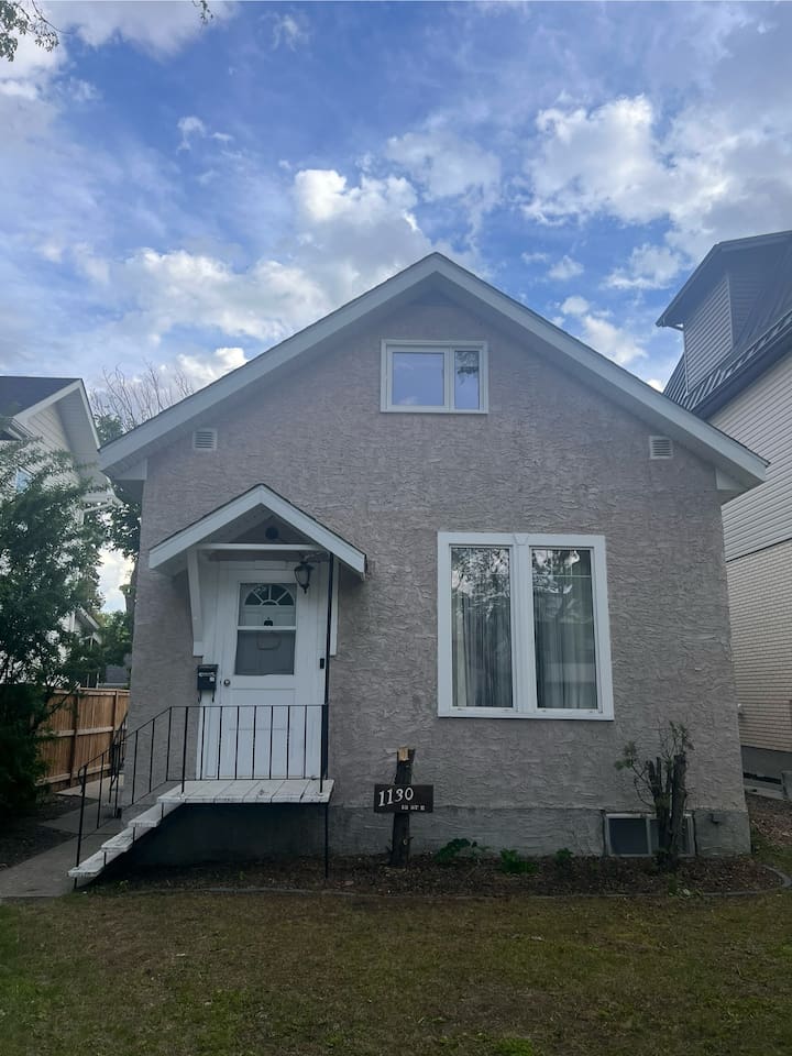 Front exterior view.