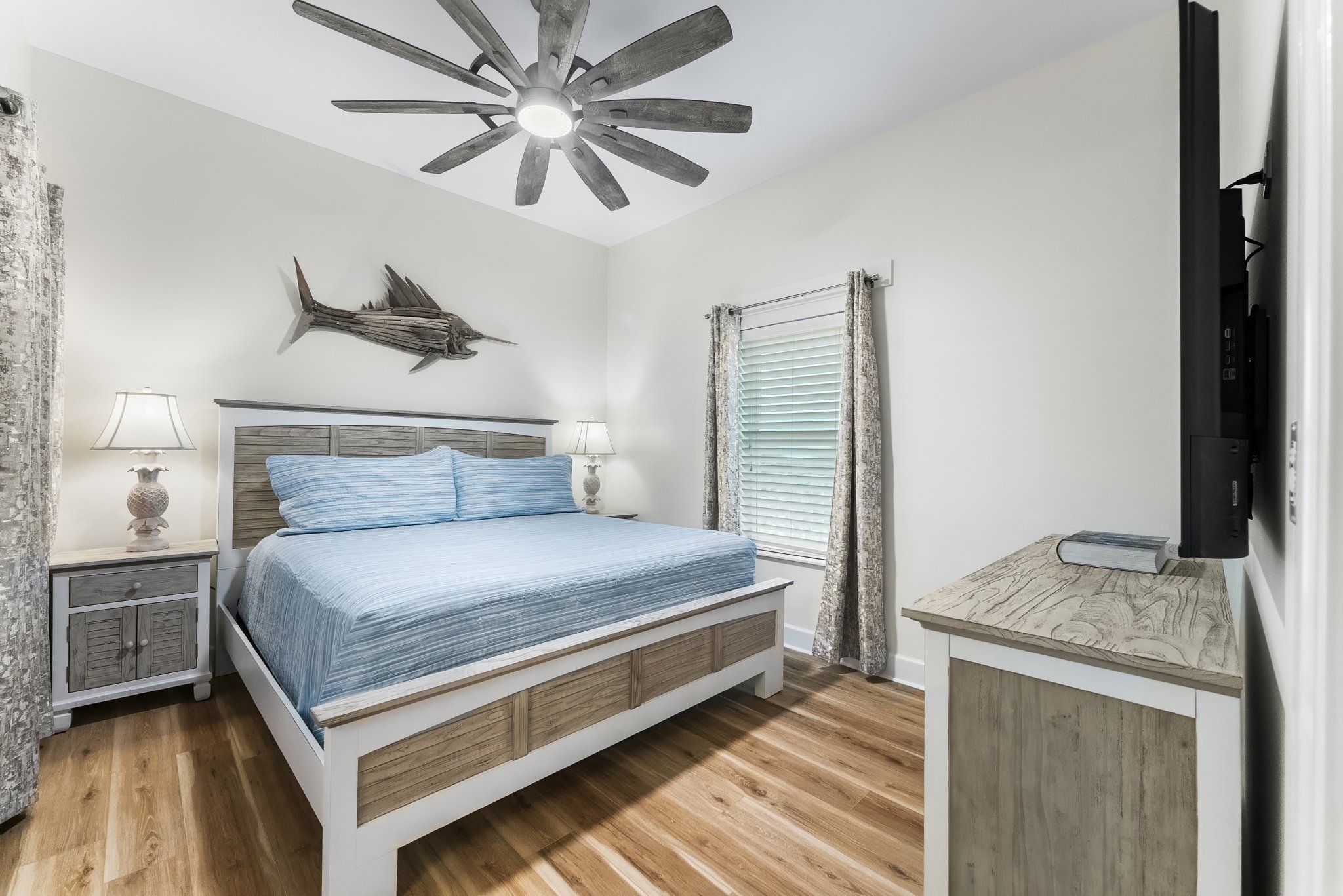 Guest King Bedroom