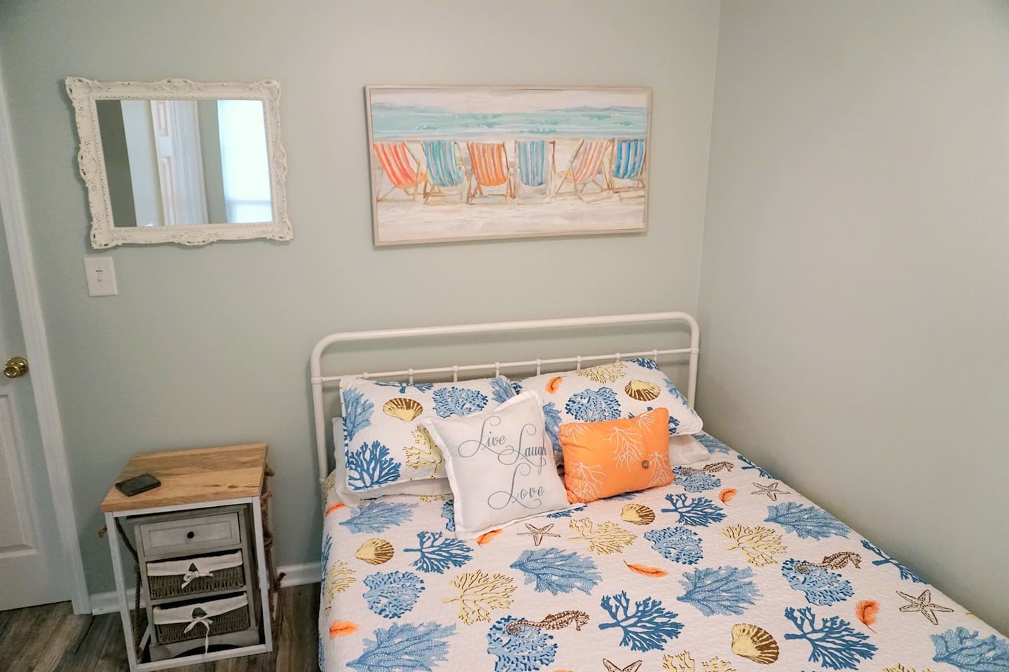 Bedroom 2 - Queen