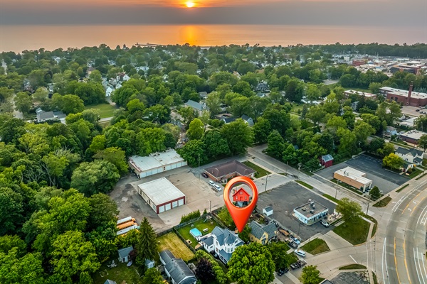 Experience the best of South Haven with an easy stroll to sandy beaches, charming downtown shops, and lakefront sunsets waiting just around the corner.