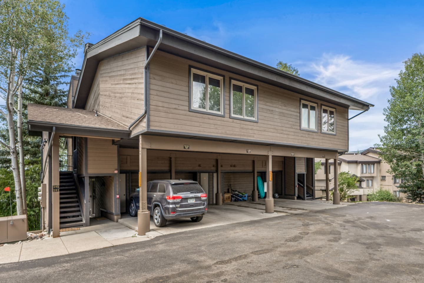 Sunrise Condo Unit 204- mls res-2