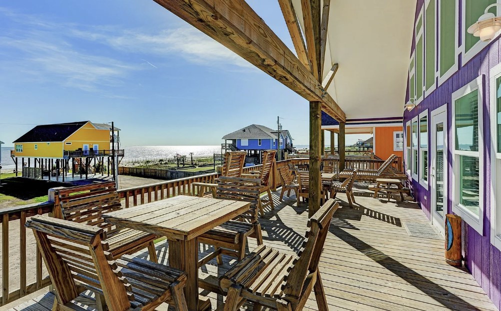 26e60bf799ef409a9e65171cb4339255 | Beachhouse | Texas | TX | Vacation Homes | Galveston | Crystal Beach | Kokomo | Breezy Days | Beachfront Elegance | Sunrise Serenity | Southern Sands Property Management, LLC