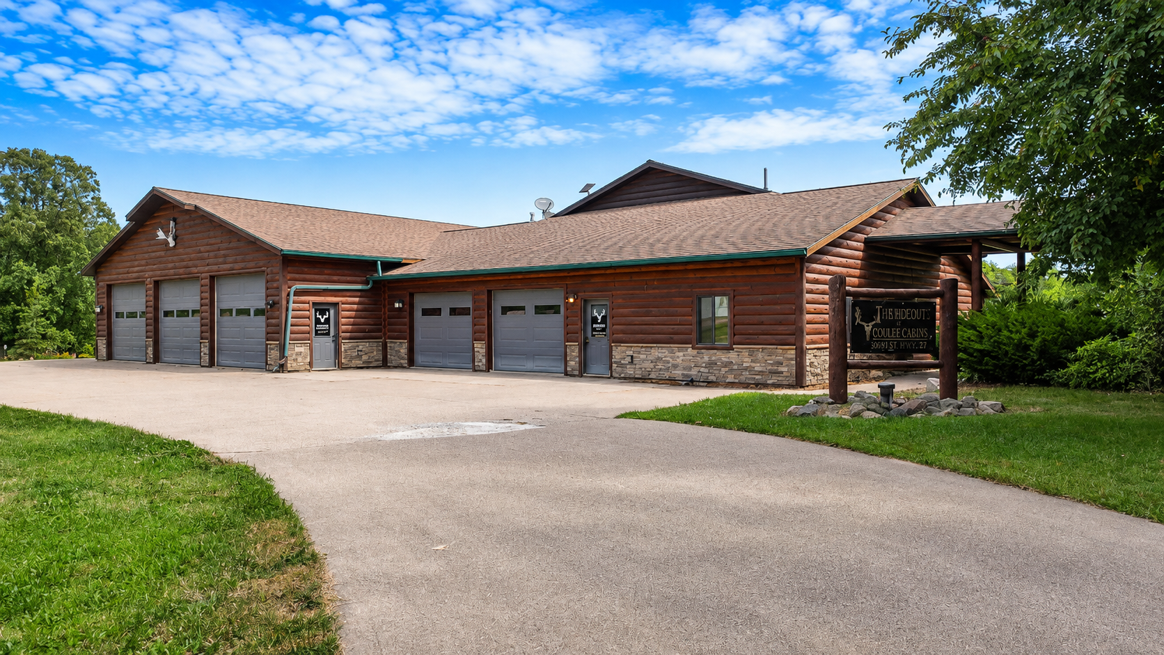 Rolling up to the property you have plenty of space to park and unload. 