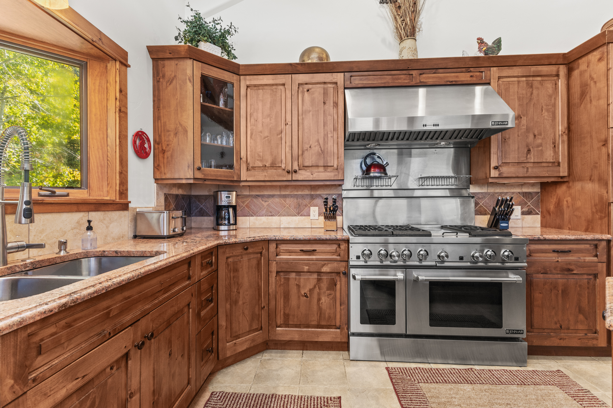 Top Level - Gourmet Kitchen - 2 Ovens, Flattop, 6 Burner Gas Stove