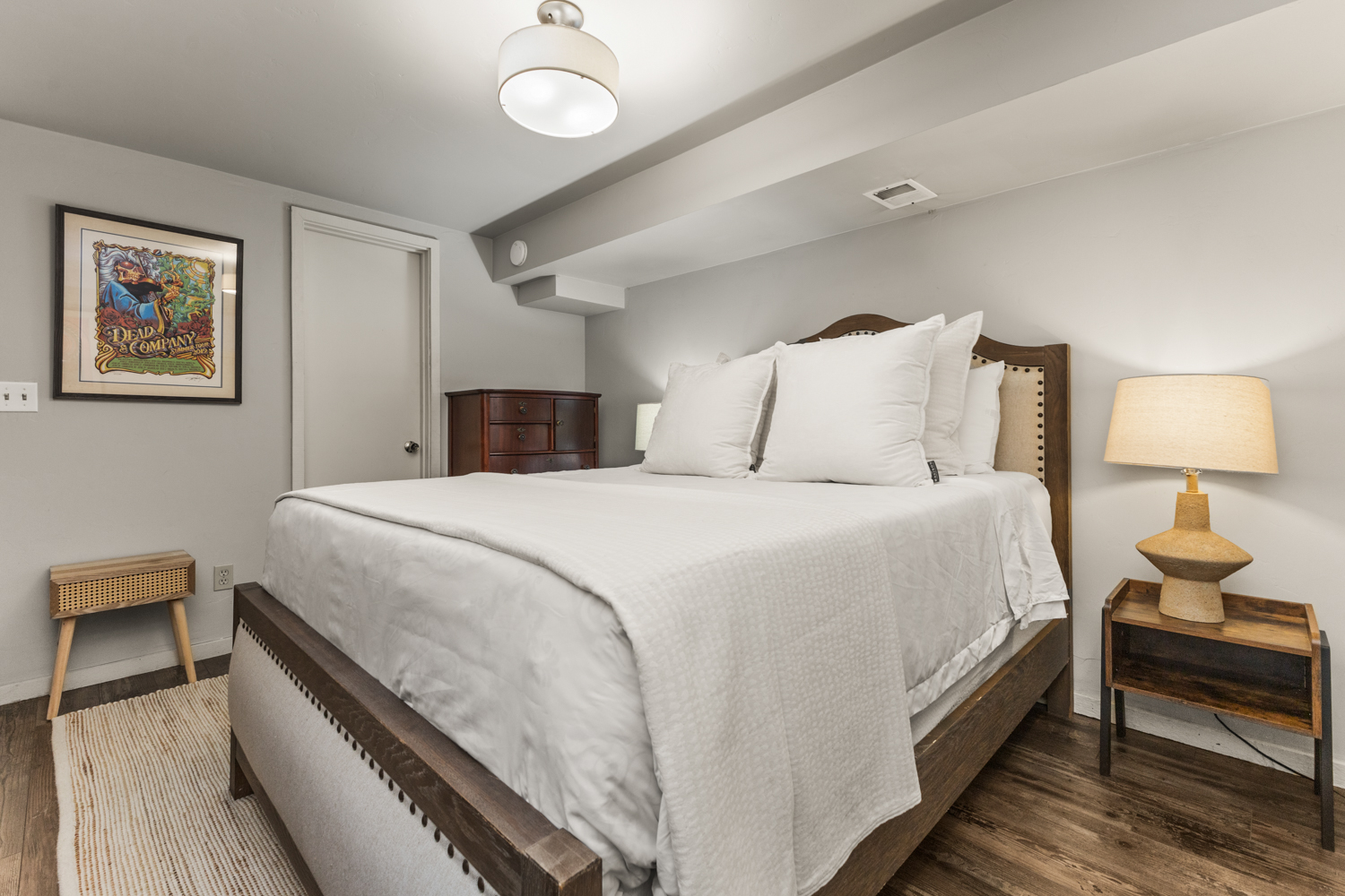 Downstairs Bedroom #4 | Queensize Bed