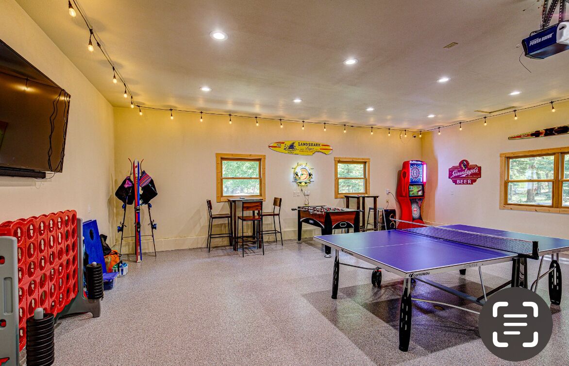 Garage game room 