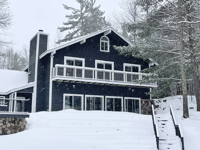 Winter scene at the lake